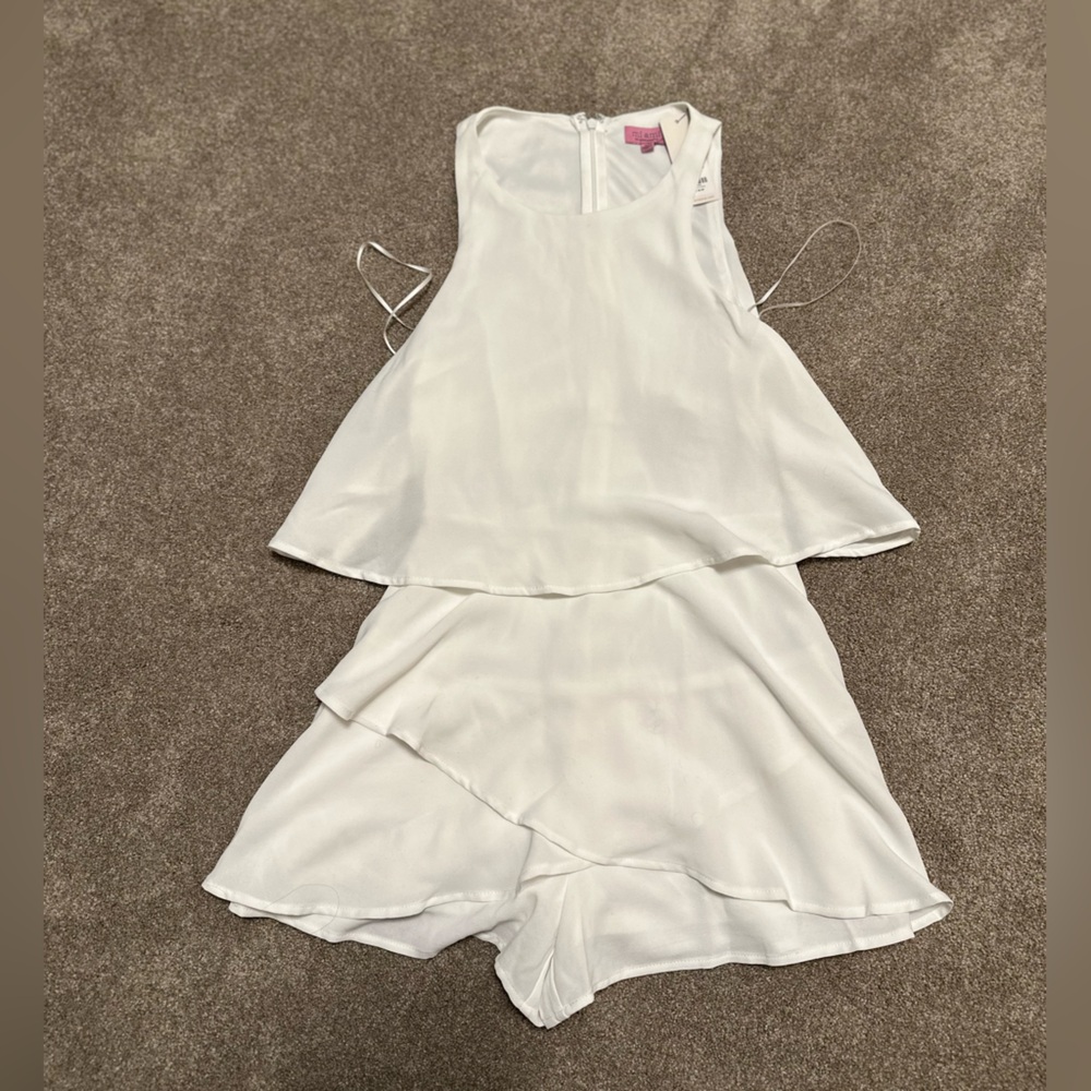 NWT Francesca’s Whitw Ruffle Romper